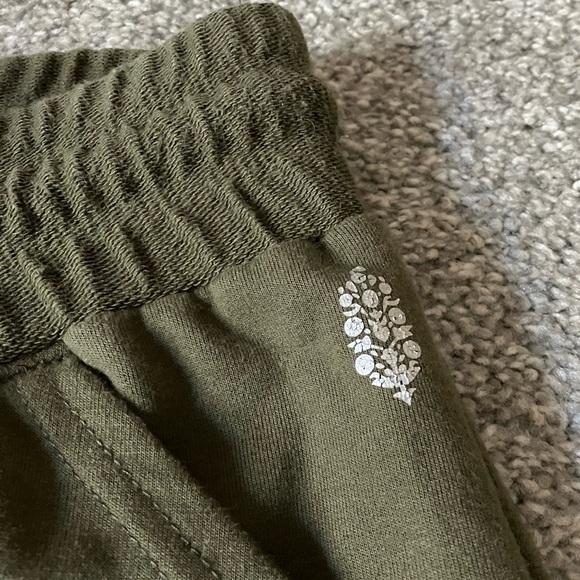 Free People Movement Sunny Skinny Sweatpant Joggers in Everest Olive - Picture 9 of 11